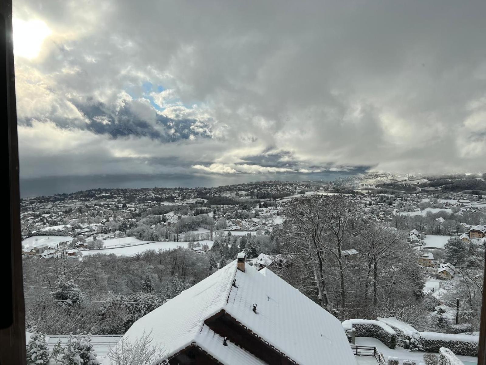 Swiss Chalet - Mountain And Lake View Blonay Extérieur photo